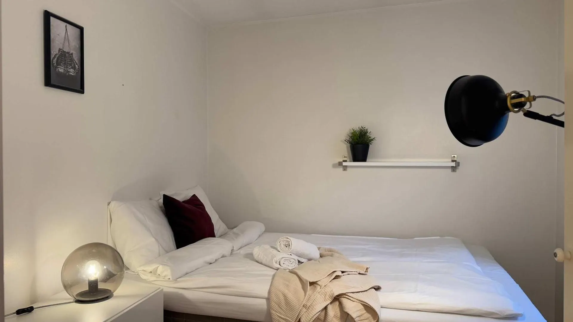 Penthouse At Heart Of Bergen - Four Bed 2 Bath 아파트 0*,  노르웨이