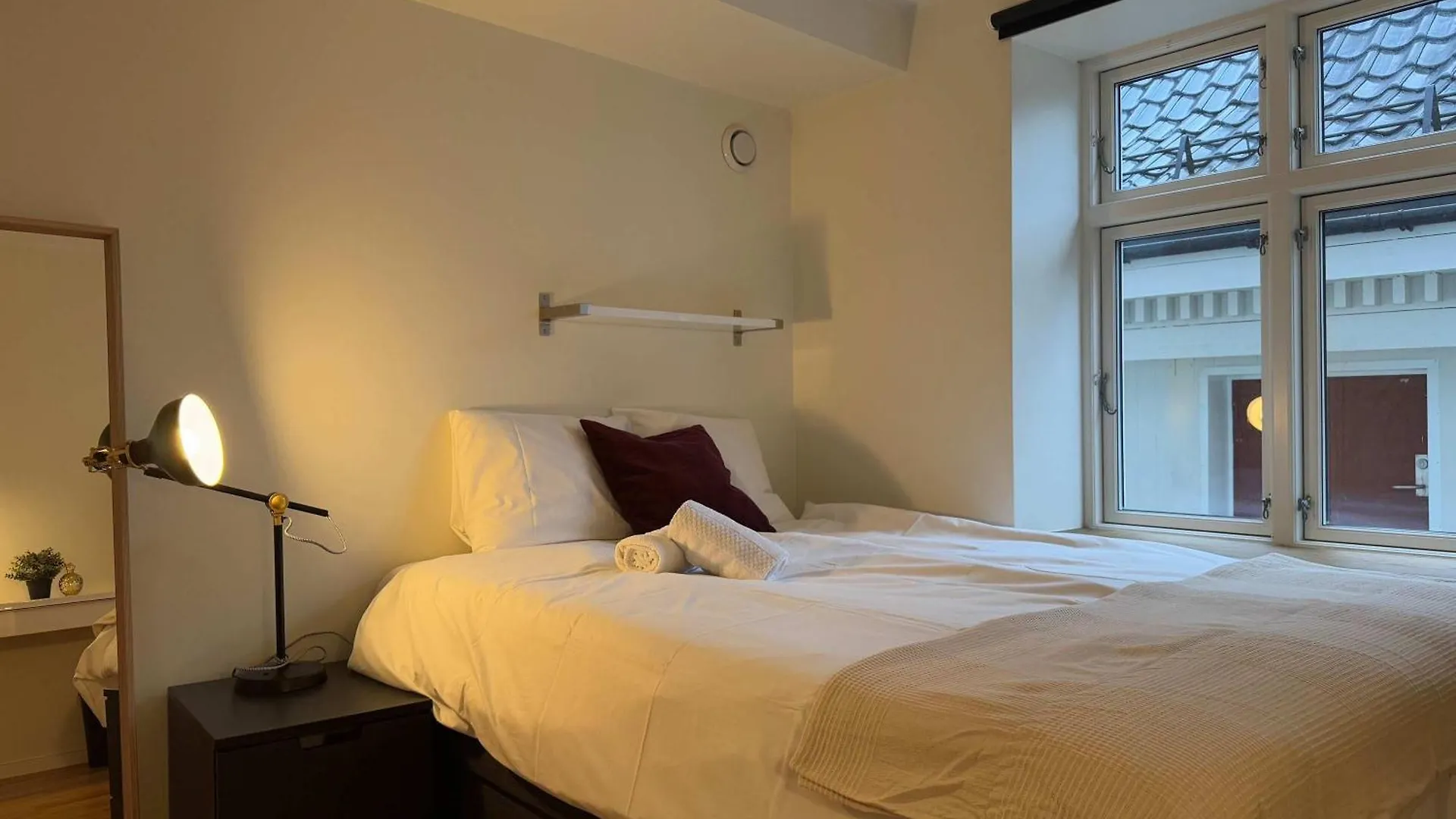 Penthouse At Heart Of Bergen - Four Bed 2 Bath 아파트 0*,  노르웨이