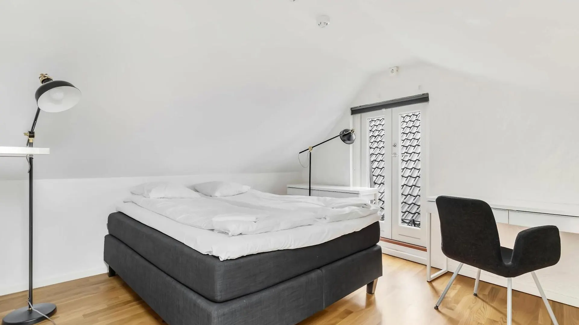 Penthouse At Heart Of Bergen - Four Bed 2 Bath 아파트